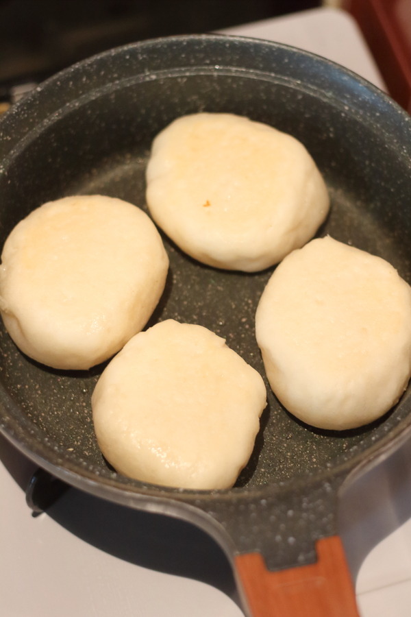 フライパンで作る簡単米粉パン