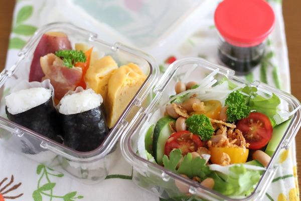 【ヘルシー弁当】野菜不足を美味しくリセット！えごま油ドレッシングで頂く保存容器サラダ弁当