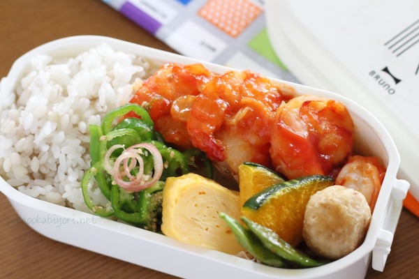 朝10分で本格エビチリ弁当！保冷剤一体型ランチボックスで夏も安心の詰め方コツ