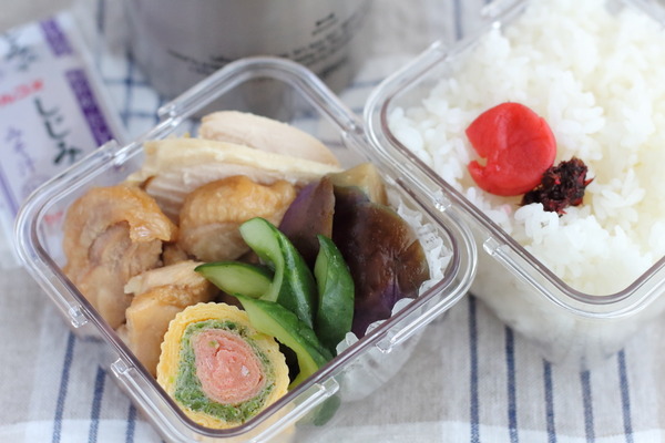 朝は詰めただけの作り置き弁当