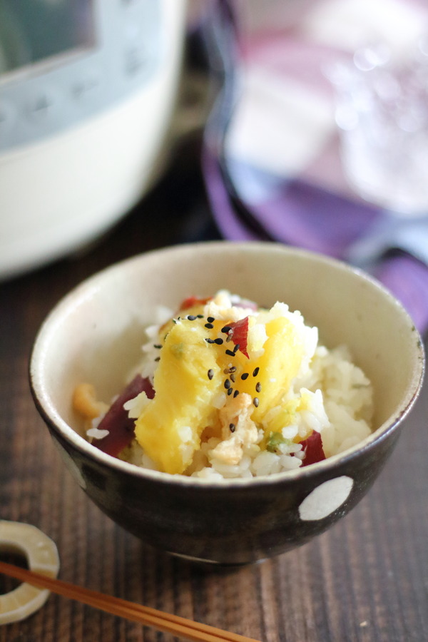 サツマイモを丸ごと入れて作る芋ご飯のレシピと詳しい作り方