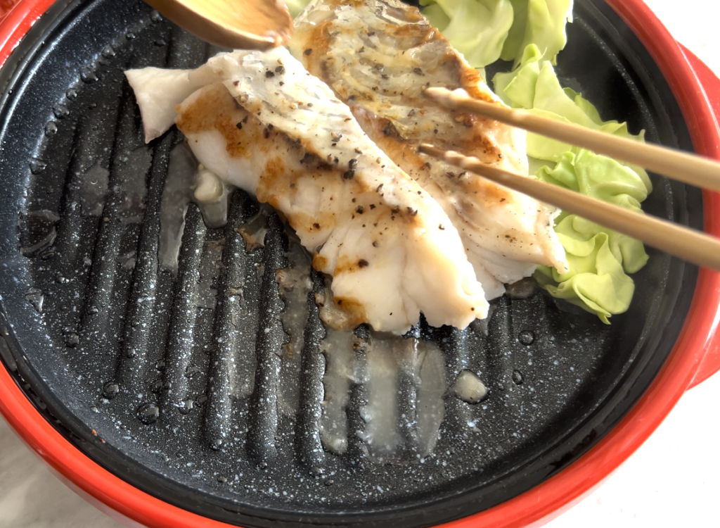 レンジメートプロレシピ：白身魚の下にキャベツを敷く