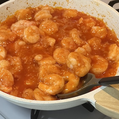 調味料を加えてえちびりを完成させる