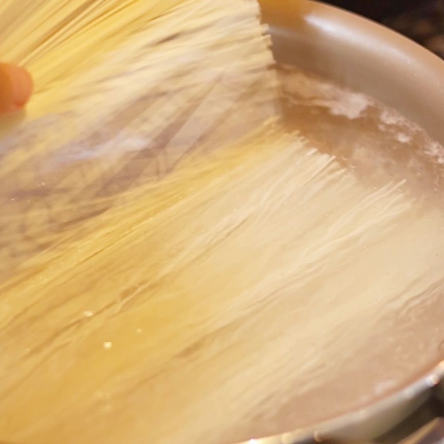 同じ湯で、そうめんを茹でる