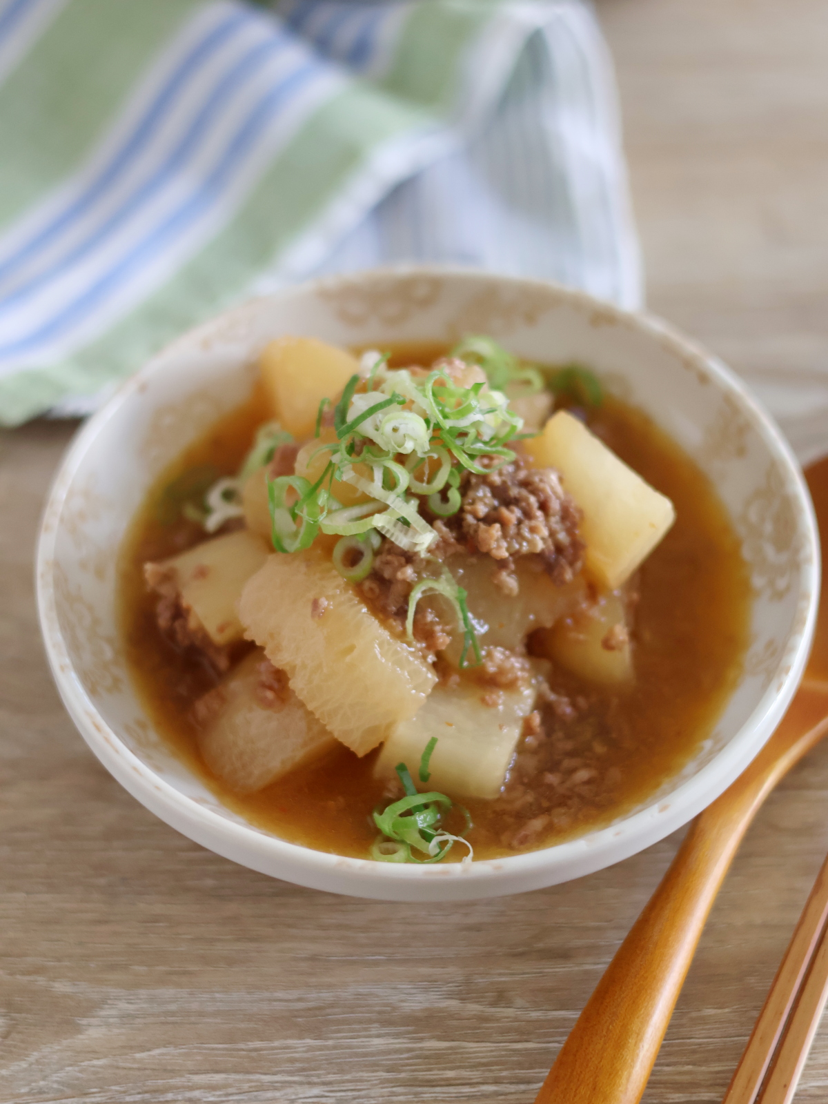 電気圧力鍋10分加圧】とろとろ大根そぼろあん