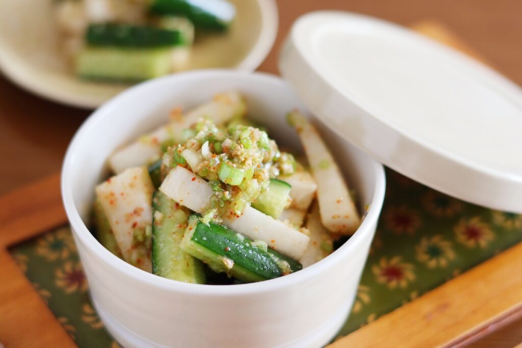 シャキシャキ！大根ときゅうりのやみつき韓国風ピリ辛和え