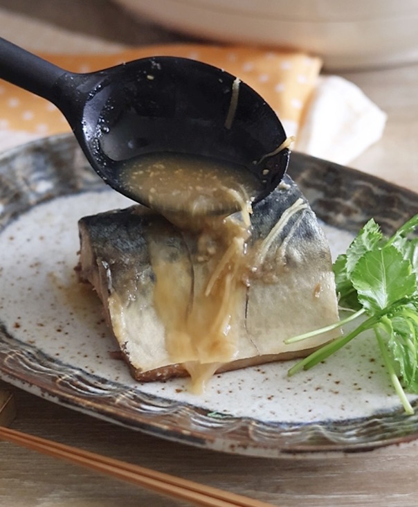 盛り付けは、煮汁もしっかりかける