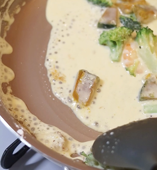 寒天グラタンはこれぐらい煮込んでとろみをつける