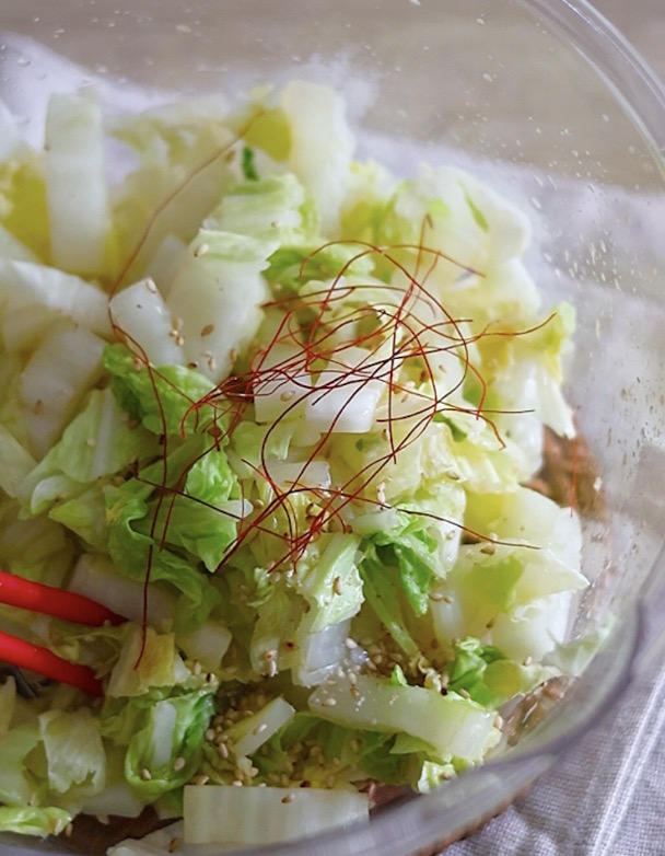 白胡麻と唐辛子を加えて和えるとおいしい