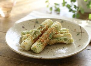 「揚げない」のにサクサク！ちくわの磯辺揚げ。後片付けも楽ちんな驚きの裏ワザ