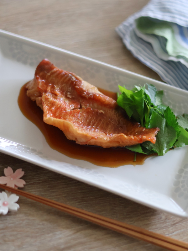 【3COINS】電子レンジ調理器で赤魚の煮付け！吹きこぼれない黄金比と500W加熱のコツ