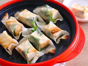 レンジメートプロで簡単！厚揚げの大葉ねぎ梅みそワンタン巻きレシピ