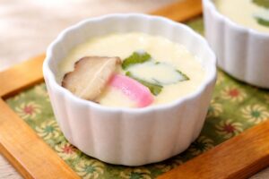 牛乳でこんなに濃厚！？フライパンで作る「ミルク茶碗蒸し」が驚きのぷるぷる食感だった