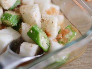 オクラと長芋で作る、夏の簡単副菜